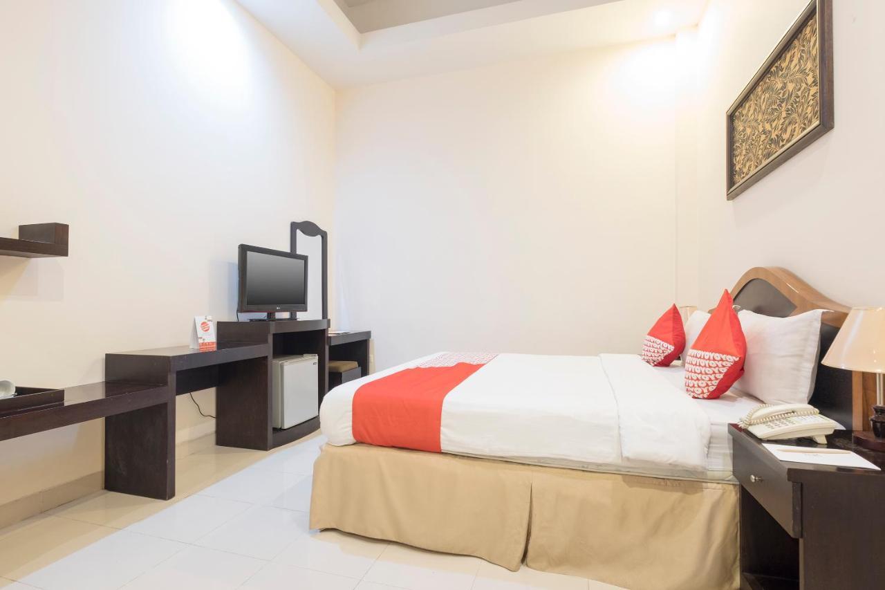נקסר Oyo 424 Asia Hotel מראה חיצוני תמונה
