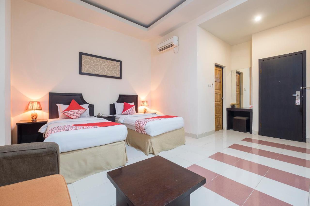 נקסר Oyo 424 Asia Hotel מראה חיצוני תמונה